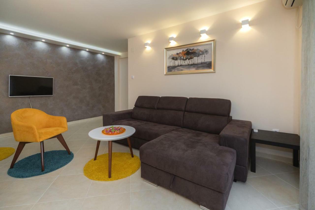 Petrovac Apartmani Tref מראה חיצוני תמונה