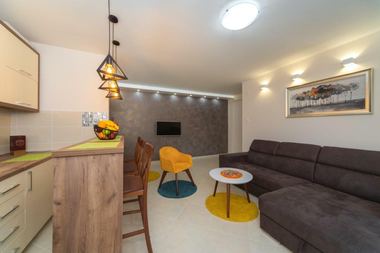 Petrovac Apartmani Tref מראה חיצוני תמונה